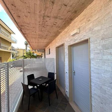 Casa Vacanze Lui Σαν Μπενεντέτο ντελ Τρόντο Εξωτερικό φωτογραφία