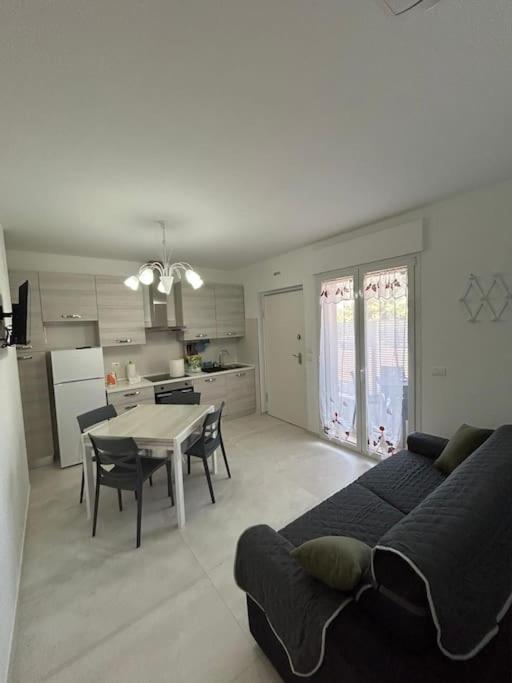 Casa Vacanze Lui Σαν Μπενεντέτο ντελ Τρόντο Εξωτερικό φωτογραφία